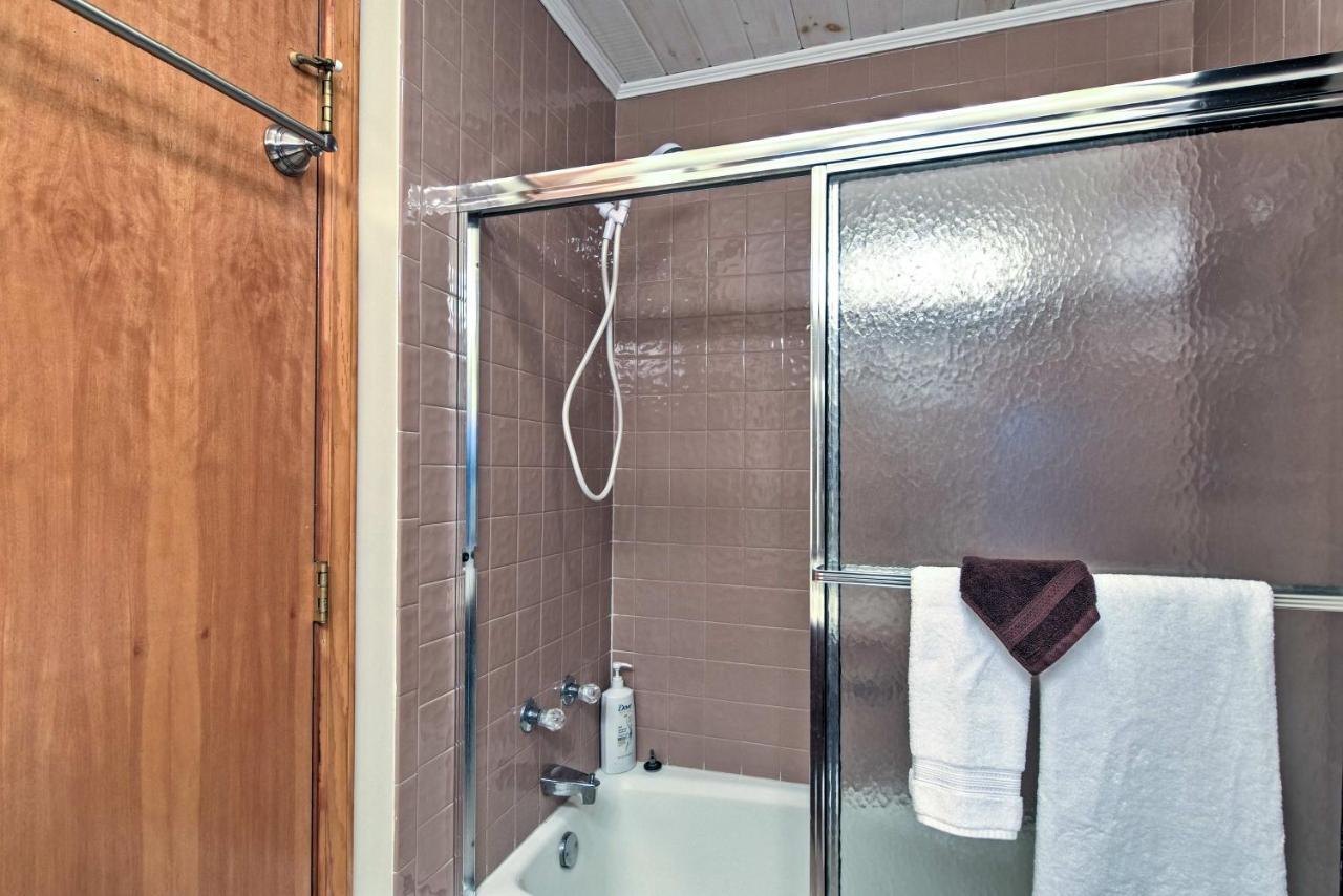 Beech Mountain Condo With Balcony, Walk To Resort! Eksteriør billede