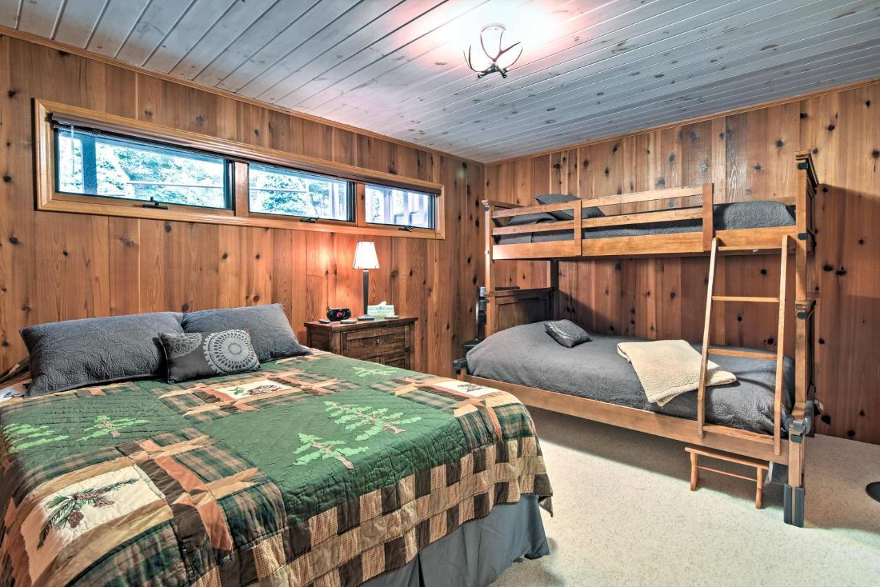 Beech Mountain Condo With Balcony, Walk To Resort! Eksteriør billede