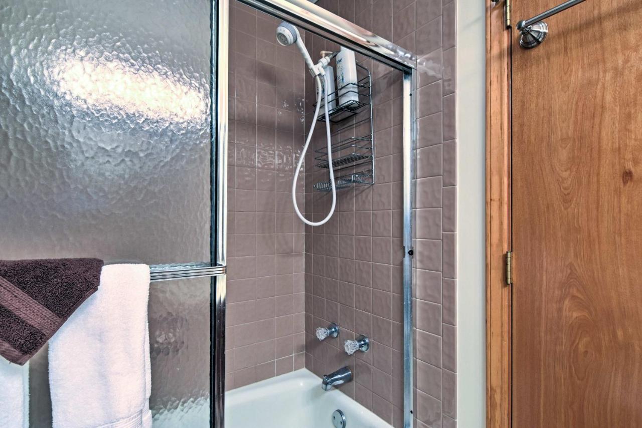 Beech Mountain Condo With Balcony, Walk To Resort! Eksteriør billede
